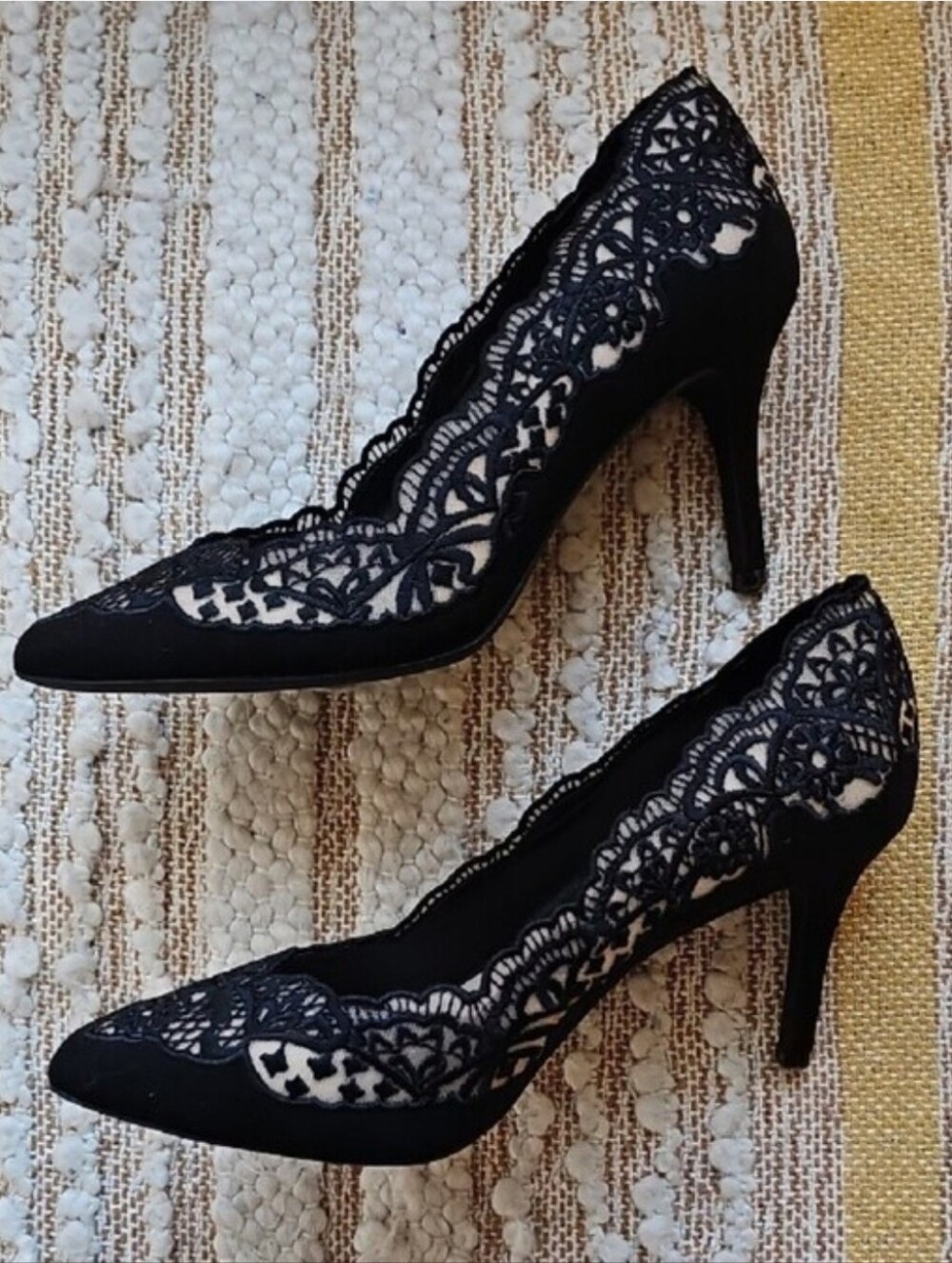 INC International Concepts Zitah Black Lace Scalloped Pointed-Toe Pumps